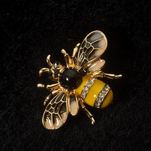 Load image into Gallery viewer, Insect Bee Brooches Pines Metalicos Enamel Pins Metal Insect Brooche Banquet Broche Gift Hat Scarf Collar Cuff Pins