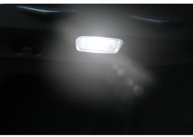 1 x 12V T10 LED Bulb Luggage Lamp Interior Dome Light Car Trunk Compartment Light For Toyota C-HR CHR 2016 2017 2018 Accessories