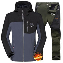 Load image into Gallery viewer, Man Winter Waterproof Fishing Clothes Warm Softshell Fleece Hiking DAIWA Fishing Clothing Outdoor Trekking Fishing Jacket Set
