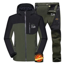 Load image into Gallery viewer, Man Winter Waterproof Fishing Clothes Warm Softshell Fleece Hiking DAIWA Fishing Clothing Outdoor Trekking Fishing Jacket Set
