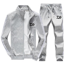 Load image into Gallery viewer, New Men DAIWA Fishing Clothing Outdoor Sport Autumn Winter Fishing Jacket And Pants Warm Polyester DAWA Fishing Tracksuits
